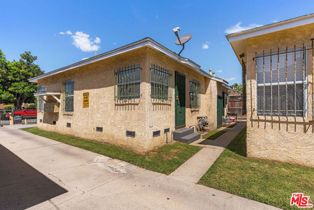 1000 N Sloan Avenue