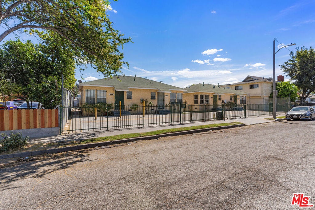 1000 N Sloan Avenue