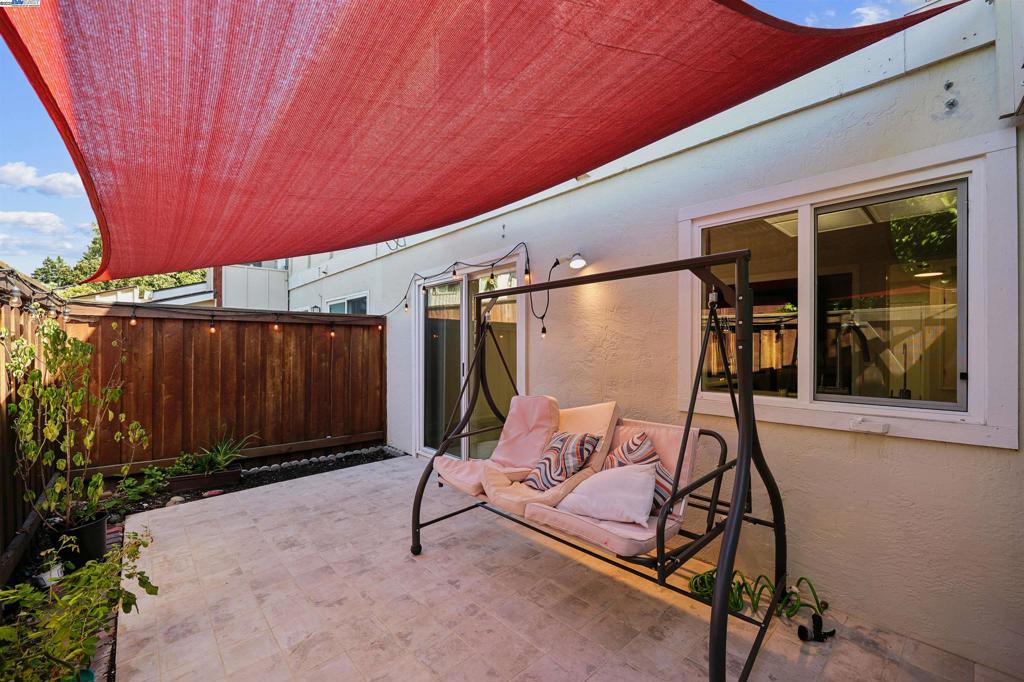 TWIN CREEK GRDN - Residential