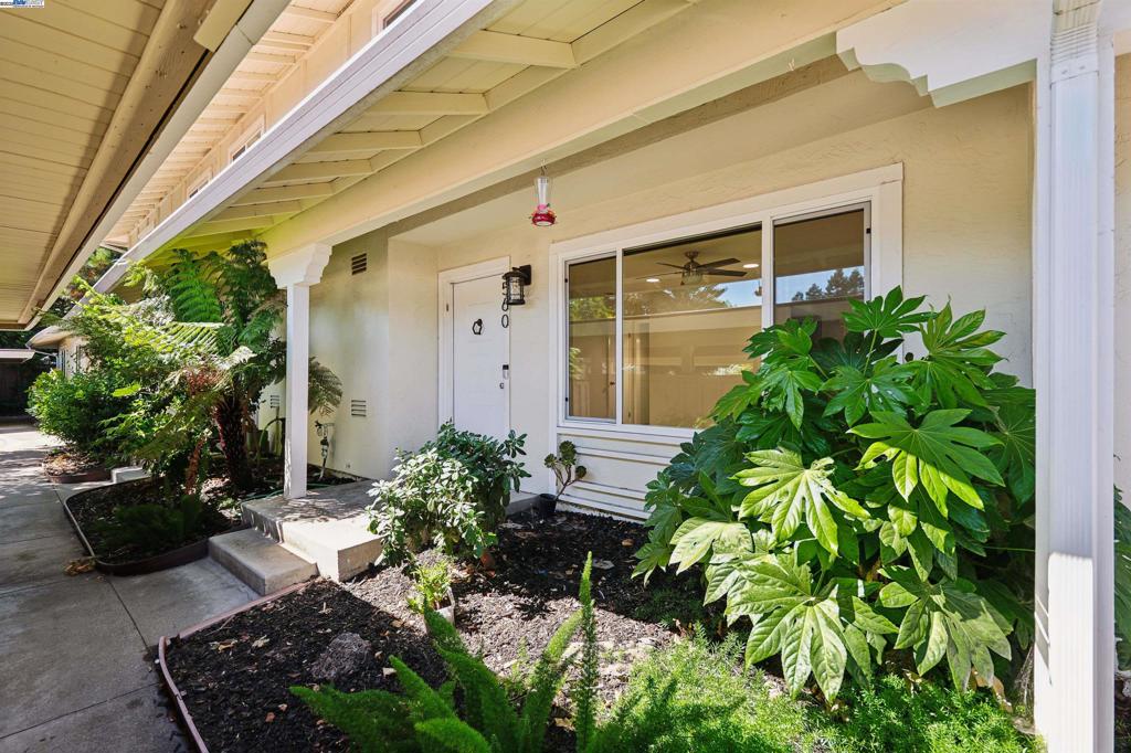 TWIN CREEK GRDN - Residential