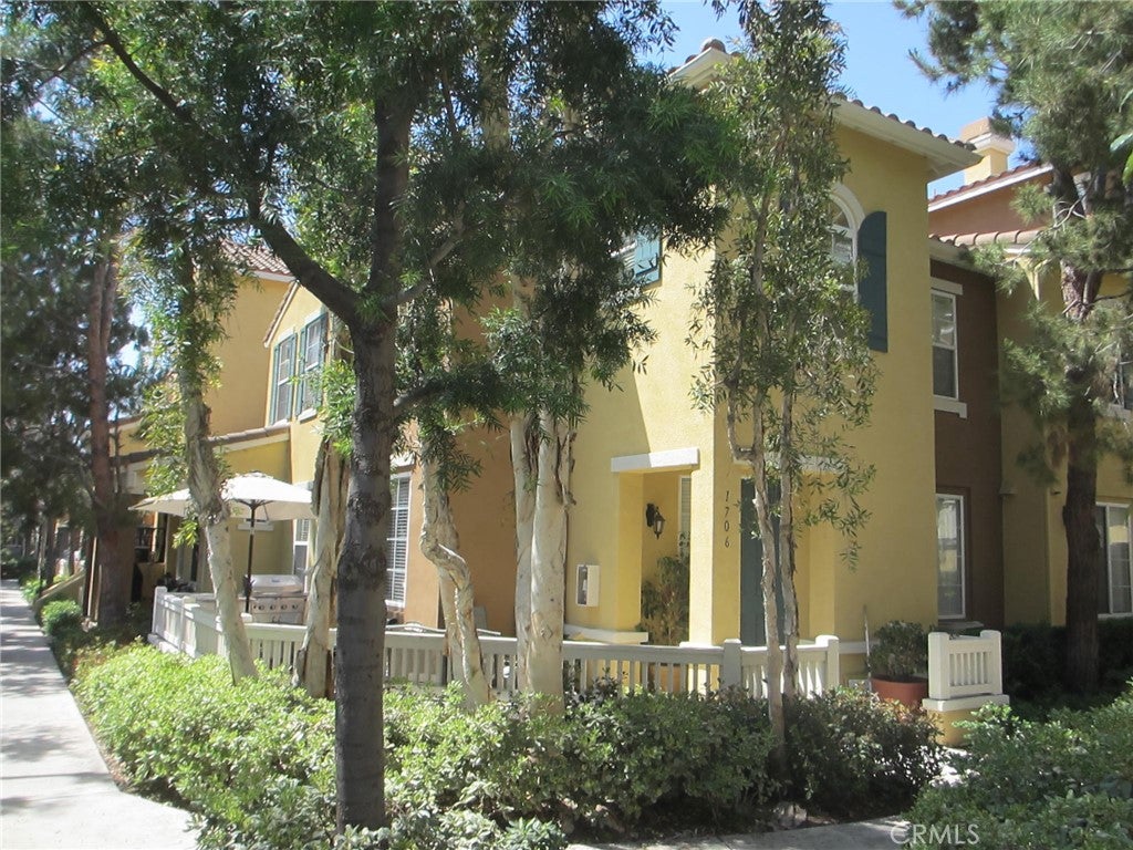 1706 Timberwood