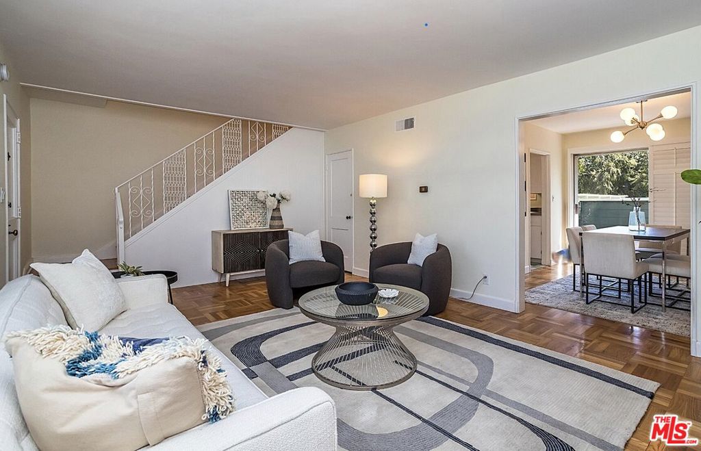 5383 Village Grn, Los Angeles CA 90016
