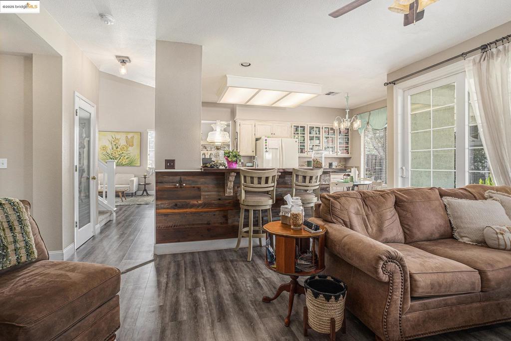 HOMECOMINGS - Residential