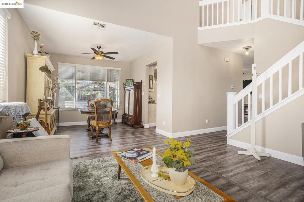HOMECOMINGS - Residential