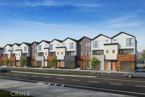 Photo of 5876 Linden Ave Avenue #8, Long Beach, CA 90805 (MLS # OC26041105)