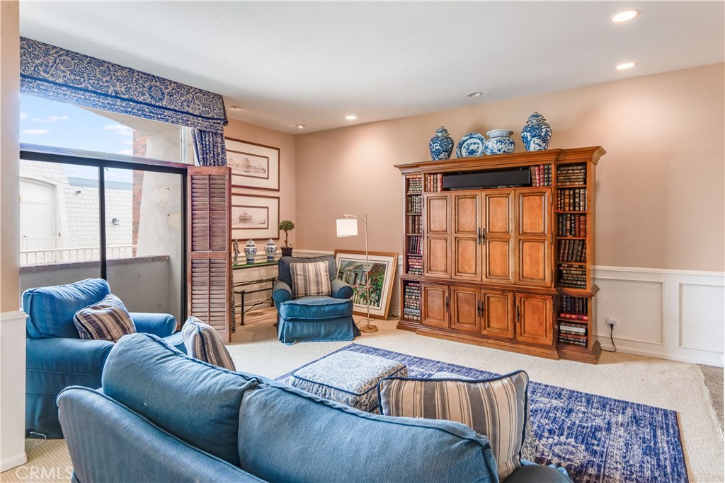 2306 Palos Verdes Drive West W 302