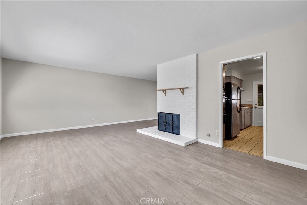 6853 Morningside