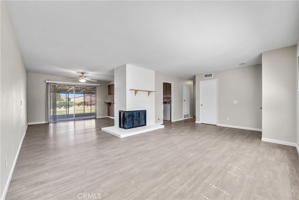 6853 Morningside