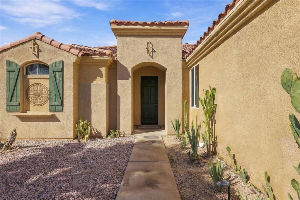 Properties 3 83930 Bridges Court