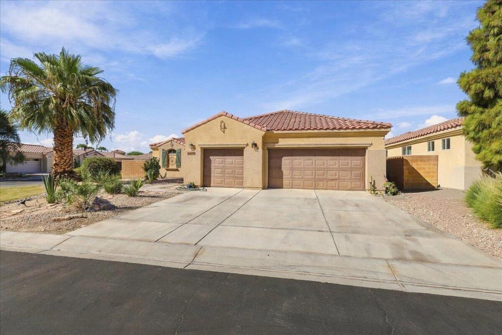 Properties 1 83930 Bridges Court