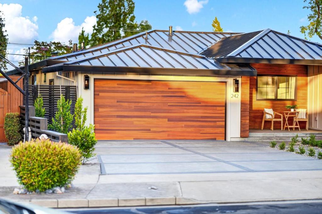 242 Howes Drive, Los Gatos CA 95032