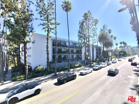 Photo of 7560 Hollywood Boulevard #204, Los Angeles, CA 90046 (MLS # 25583183)