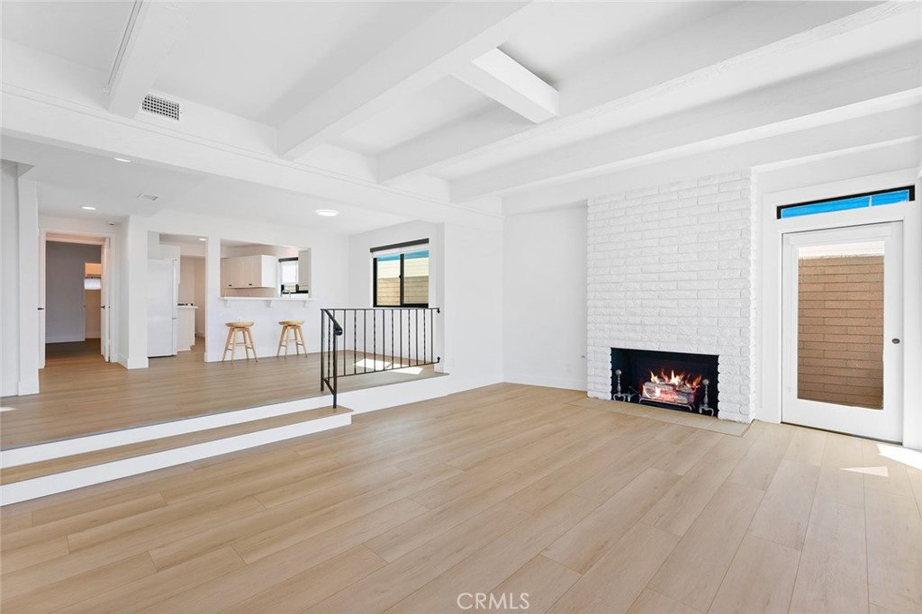404 S Bay Front