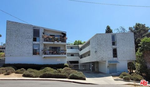 Photo of 950 Edgecliffe Drive #3, Los Angeles, CA 90026 (MLS # 25629715)