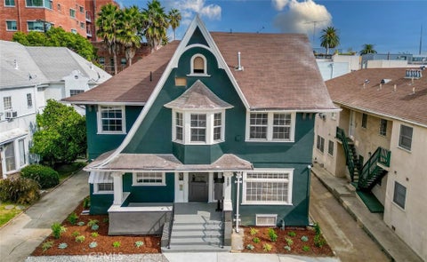 Photo of 1732 N Wilton Place, Los Angeles, CA 90028 (MLS # SR26162862)