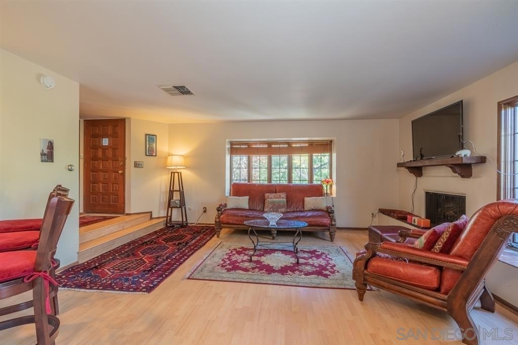 8642 Villa La Jolla Dr 1