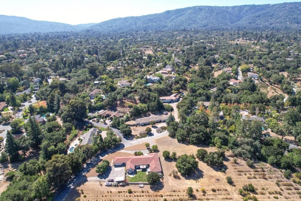 Photo of 14001 Chester Avenue, Saratoga, CA 95070 (MLS # ML82023674)