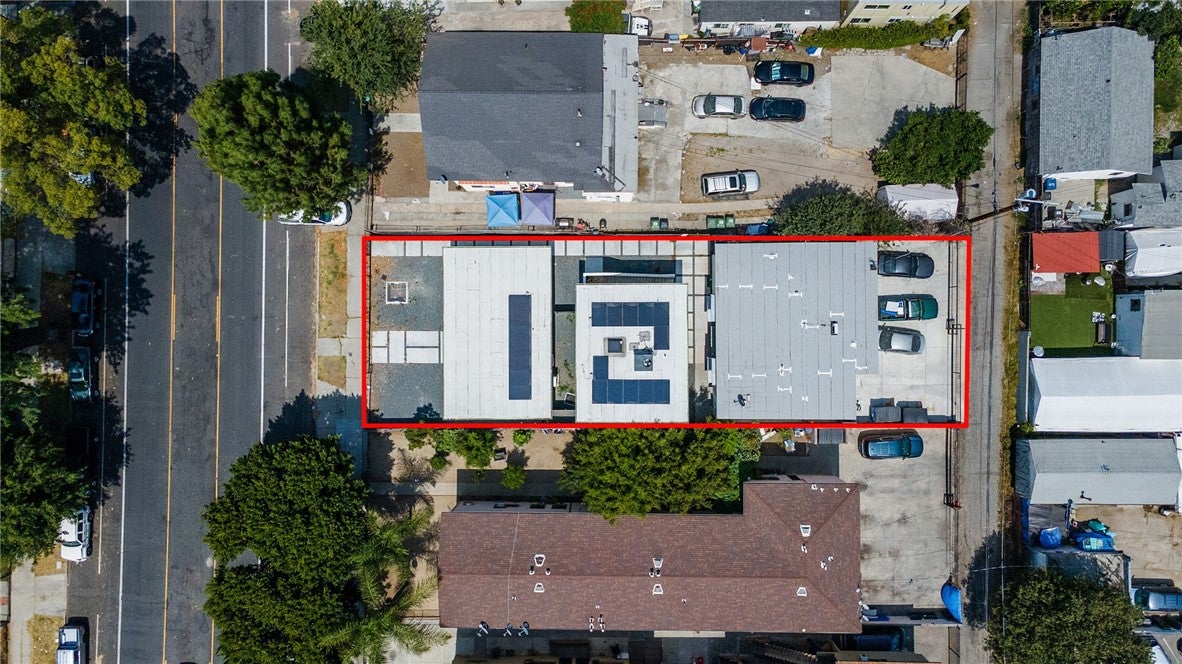 1023 E 28th