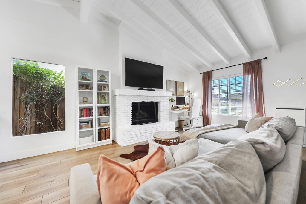 51685 Avenida Herrera