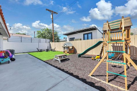 Tiny photo for 51685 Avenida Herrera, La Quinta, CA 92253 (MLS # 219146803DA)