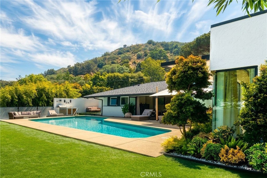 9621 Cedarbrook
