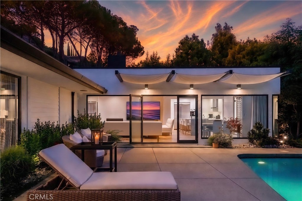 Photo of 9621 Cedarbrook Dr, Beverly Hills, CA 90210 (MLS # PW26074456)