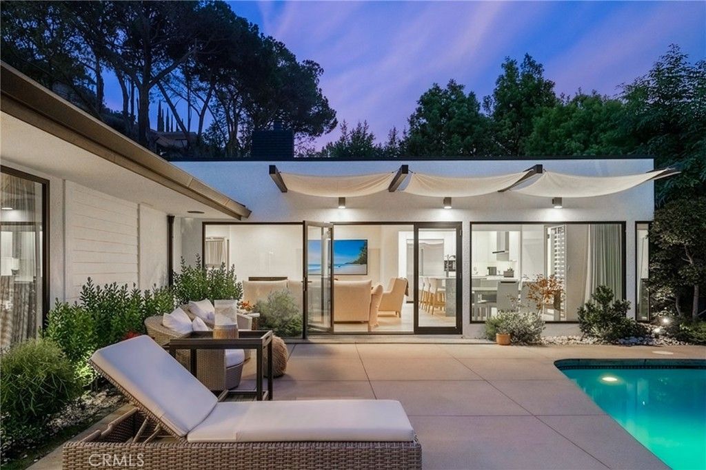 Photo of 9621 Cedarbrook Dr, Beverly Hills, CA 90210 (MLS # PW26074456)
