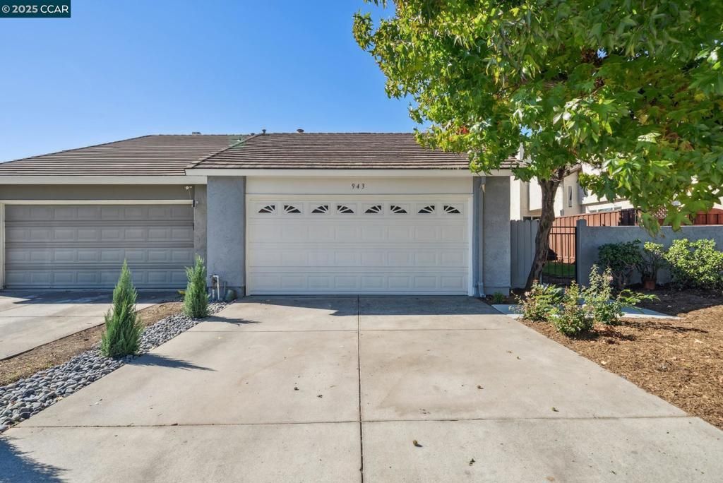 Photo of 943 MATTERHORN COURT Ct, Milpitas, CA 95035 (MLS # 41115828)
