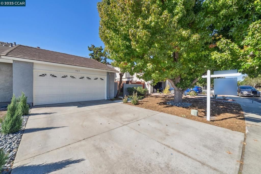 Photo of 943 MATTERHORN COURT Ct, Milpitas, CA 95035 (MLS # 41115828)