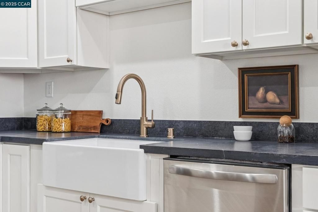 Photo of 943 MATTERHORN COURT Ct, Milpitas, CA 95035 (MLS # 41115828)