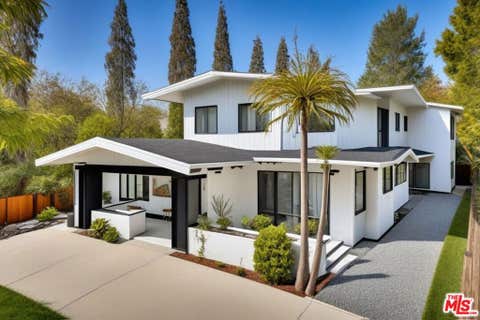Photo of 5633 La Mirada Avenue, Los Angeles, CA 90038 (MLS # 26870029)