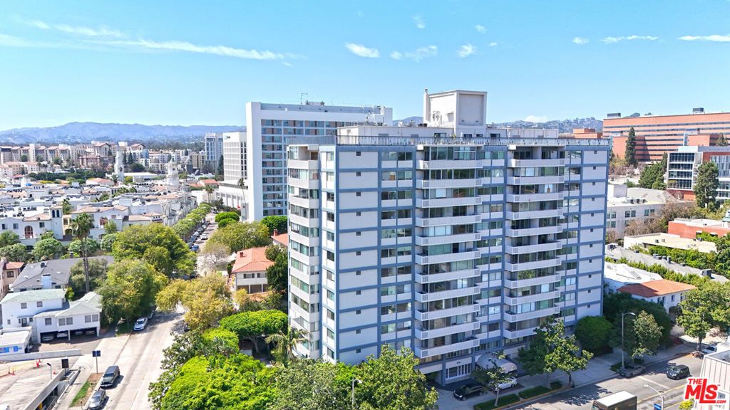 Photo of 969 Hilgard Avenue #1008, Los Angeles, CA 90024 (MLS # 25583205)