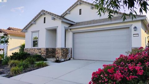 Photo of 2335 Front Porch Lane Ln, Rio Vista, CA 94571 (MLS # 41135906)
