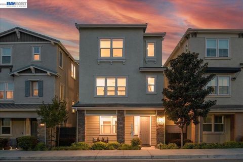 Photo of 4036 Bothrin St, Dublin, CA 94568 (MLS # 41127448)