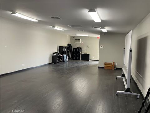 5522 Atlantic Maywood CA 90270