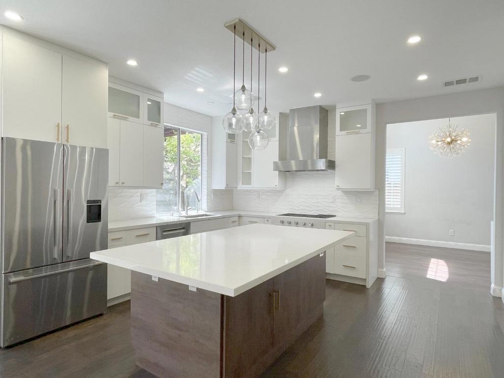 3872 Mars Court
