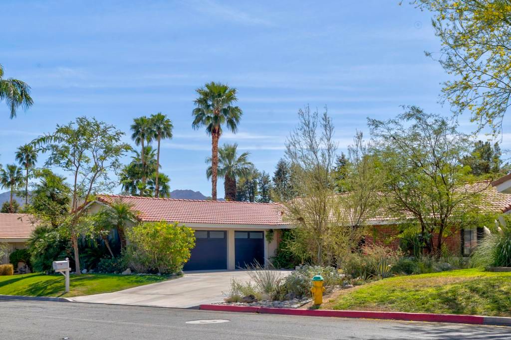 Photo of 72935 Deer Grass Drive, Palm Desert, CA 92260 (MLS # 219145314PS)