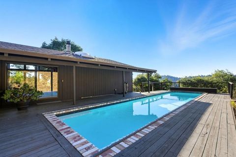 Photo of 22721 Oak Flat Road, Los Gatos, CA 95033 (MLS # ML82035376)