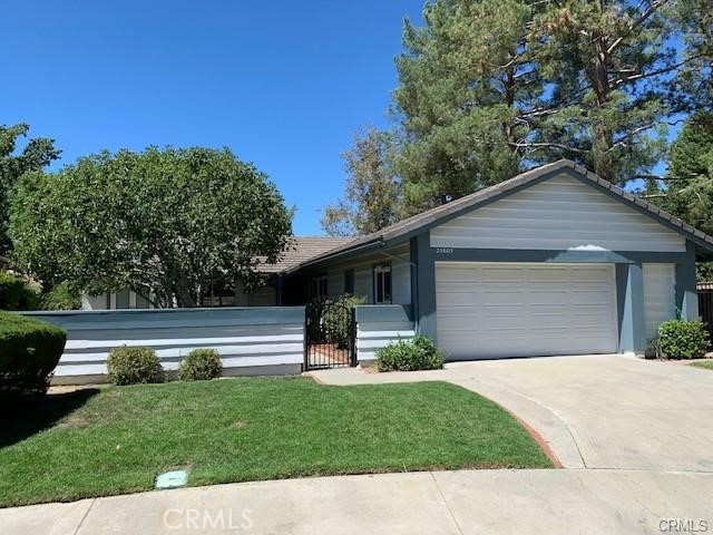 Excellent location at the end of the cul de sac adjacent to the Valencia Paseo System and commumity pools. Close to shopping, schools, and freeways. . Recenty remodeled and ready to go.
