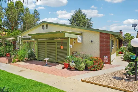 199 Summit View Drive Unit B, Calimesa, CA 92320 - MLS#: OC25189507