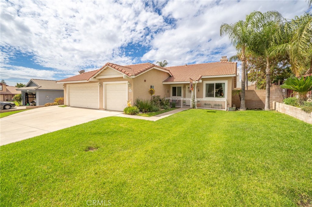 3338 N Silver Berry Drive