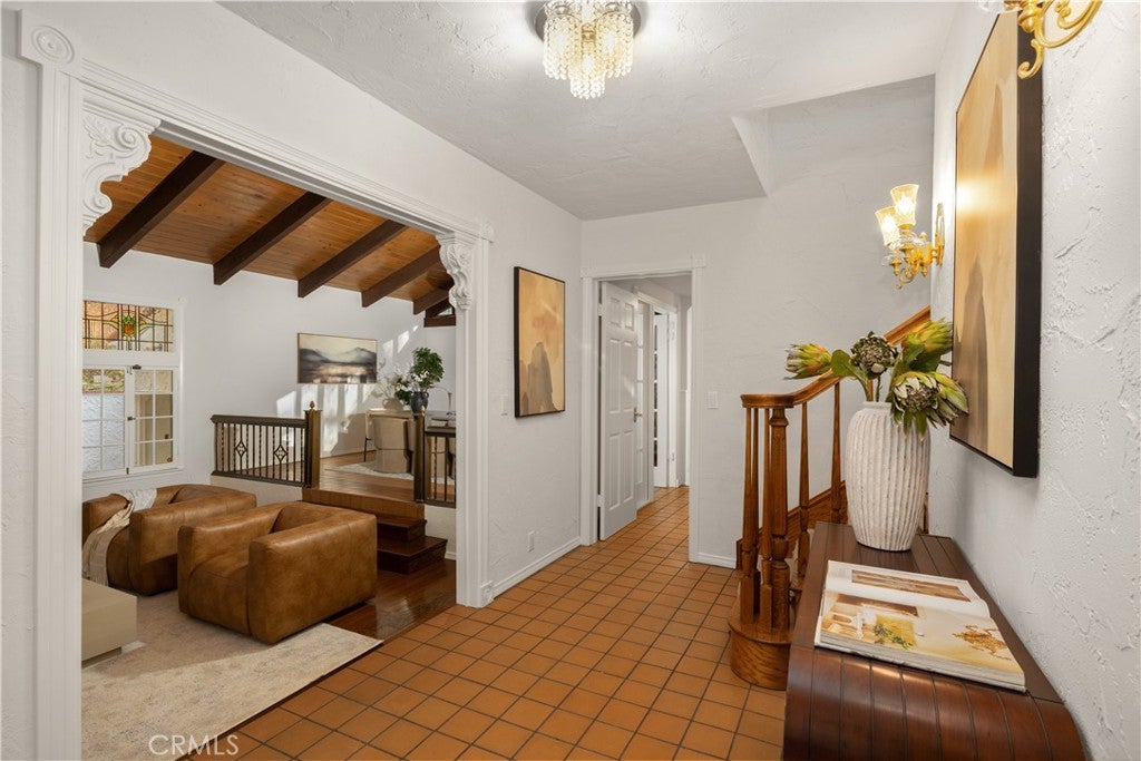 16 Hidden Valley Road