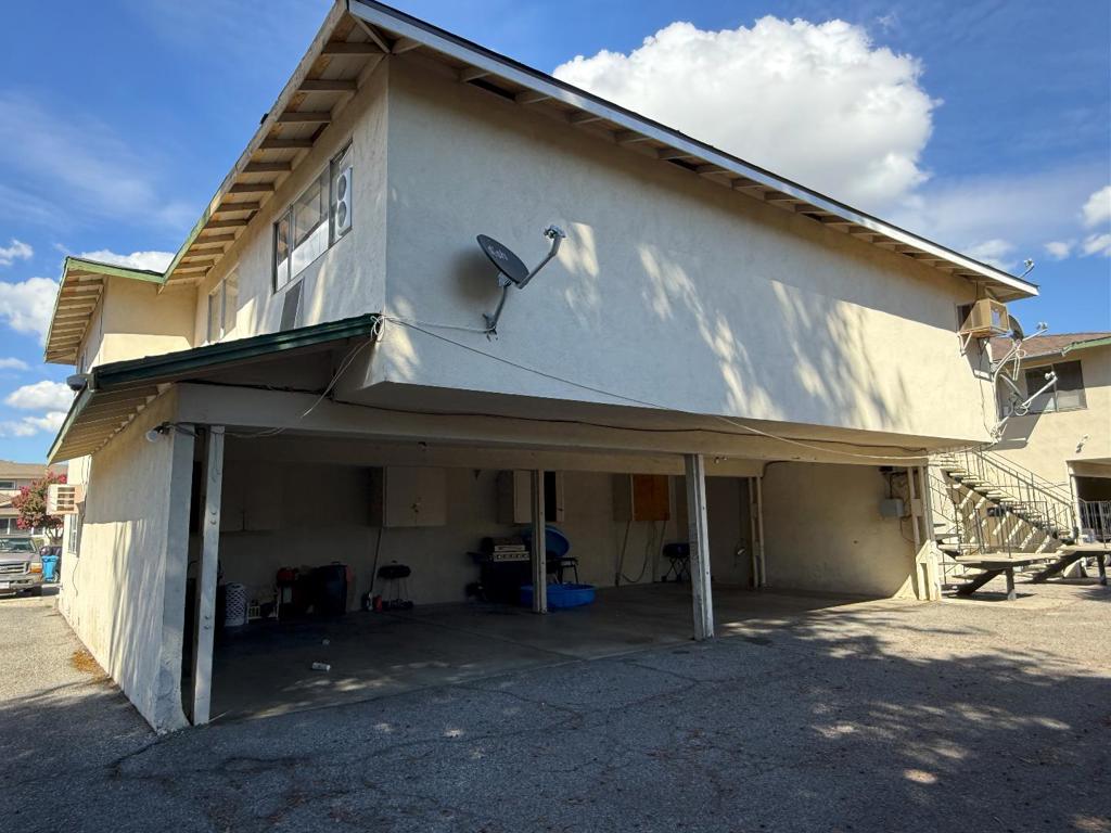 Properties 4 1220 Juniper Drive