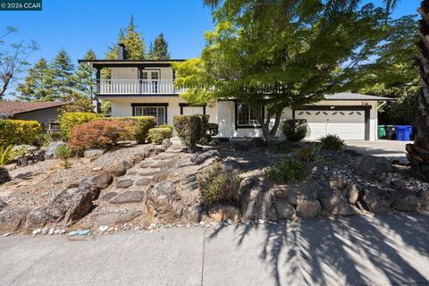 Photo of 2537 Simas Ave Ave, Pinole, CA 94564 (MLS # 41130860)