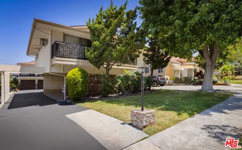 Photo of 1231 Romulus Drive, Glendale, CA 91205 (MLS # 26843871)