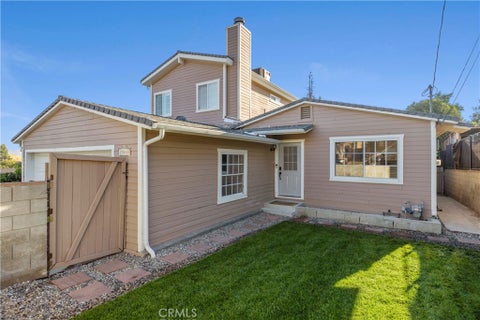 Photo of 25048 Wheeler Rd, Newhall, CA 91321 (MLS # SR26139280)