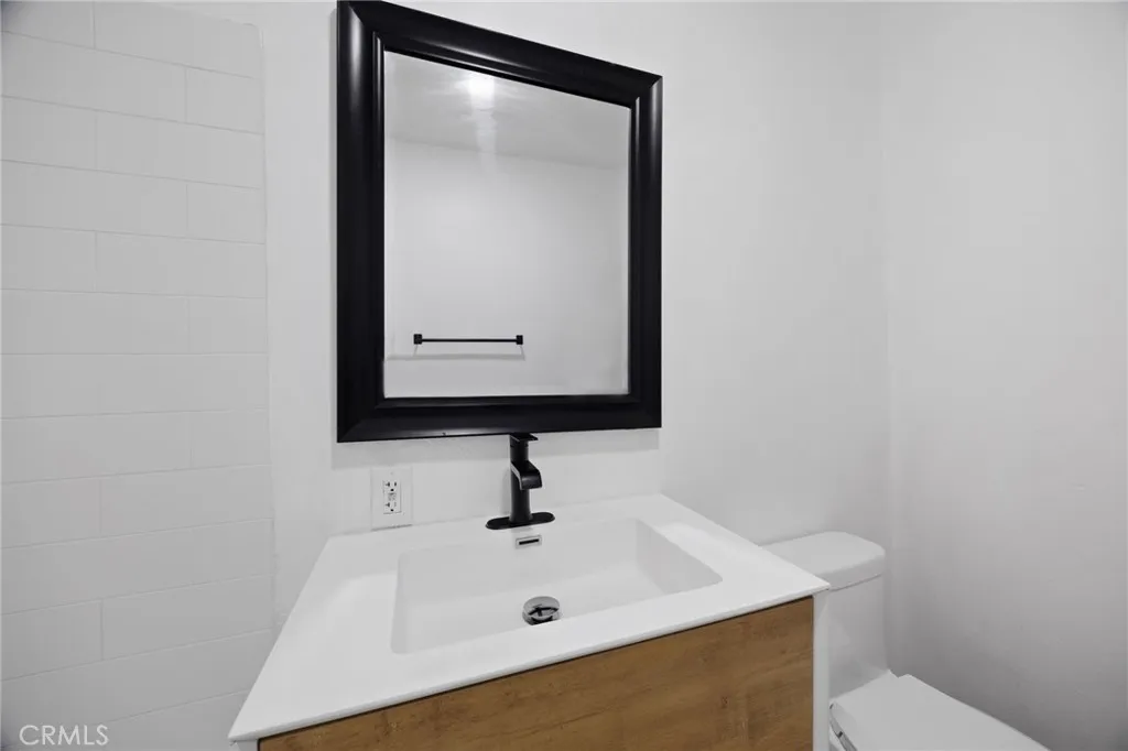 Los Angeles, California 90061, United States, 3 Bedrooms Bedrooms, ,1 BathroomBathrooms,Residential,Active,119537