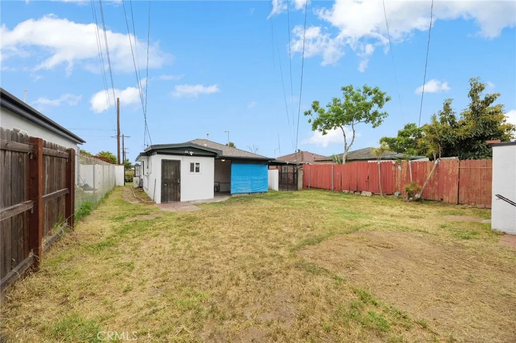 Los Angeles, California 90061, United States, 3 Bedrooms Bedrooms, ,1 BathroomBathrooms,Residential,Active,119537