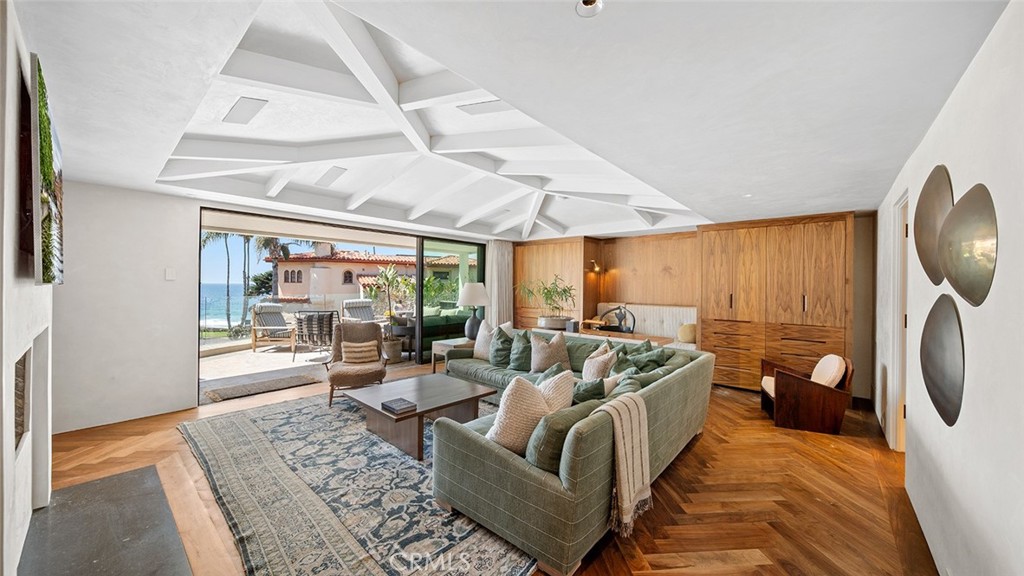 Emerald Bay (EB) - Residential Lease