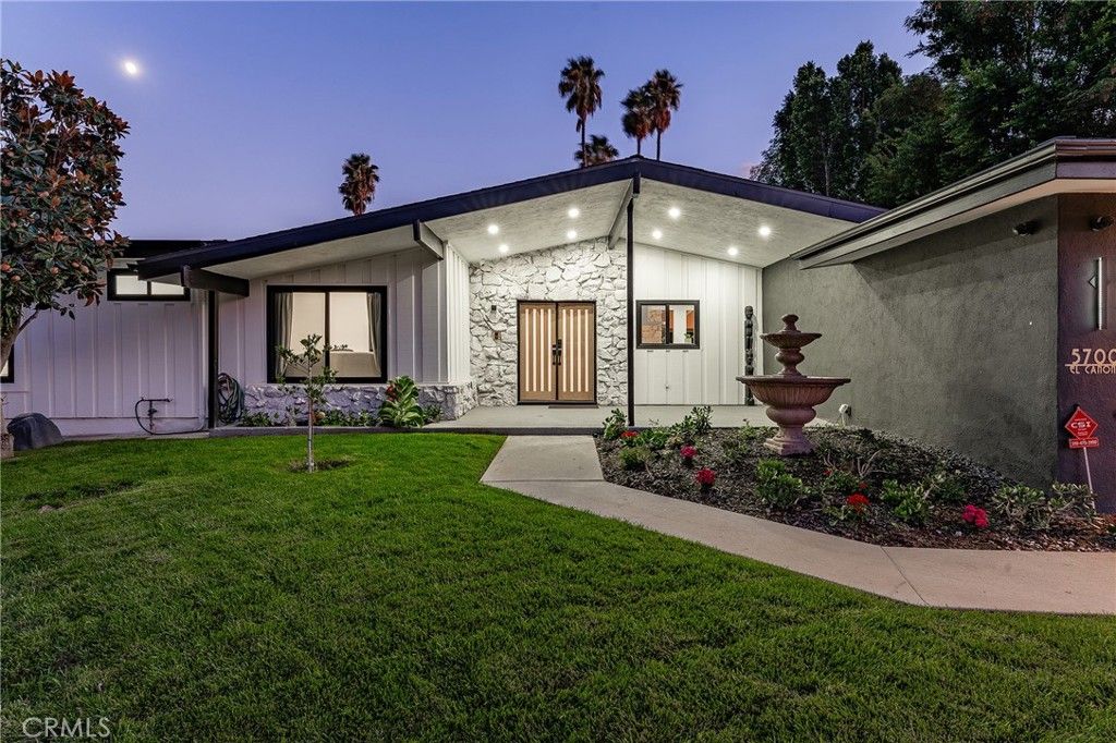 Photo of 5700 El Canon Avenue, Woodland Hills, CA 91367 (MLS # SR25235735)